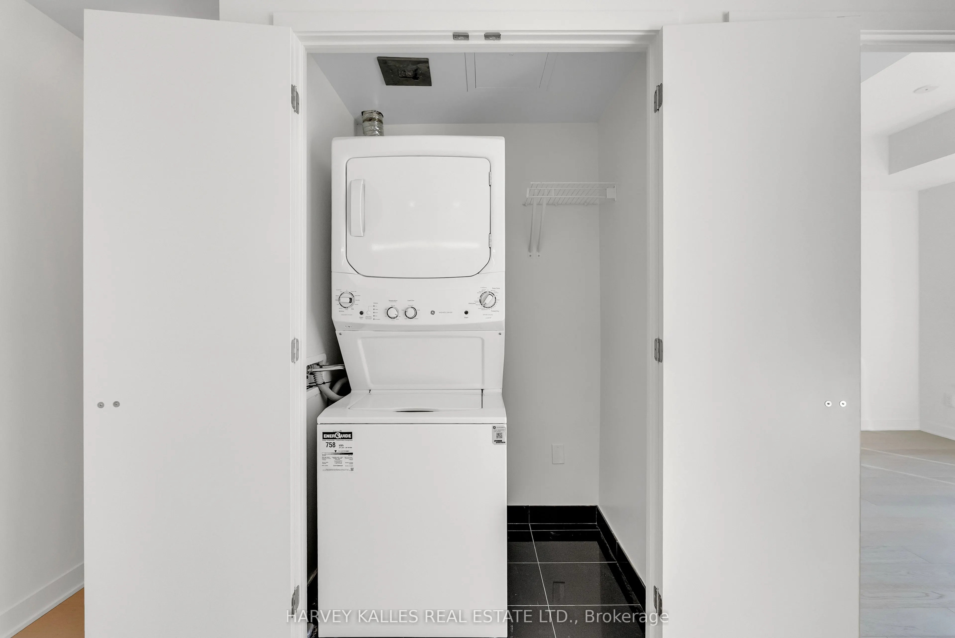 11 Yorkville Avenue, #4110