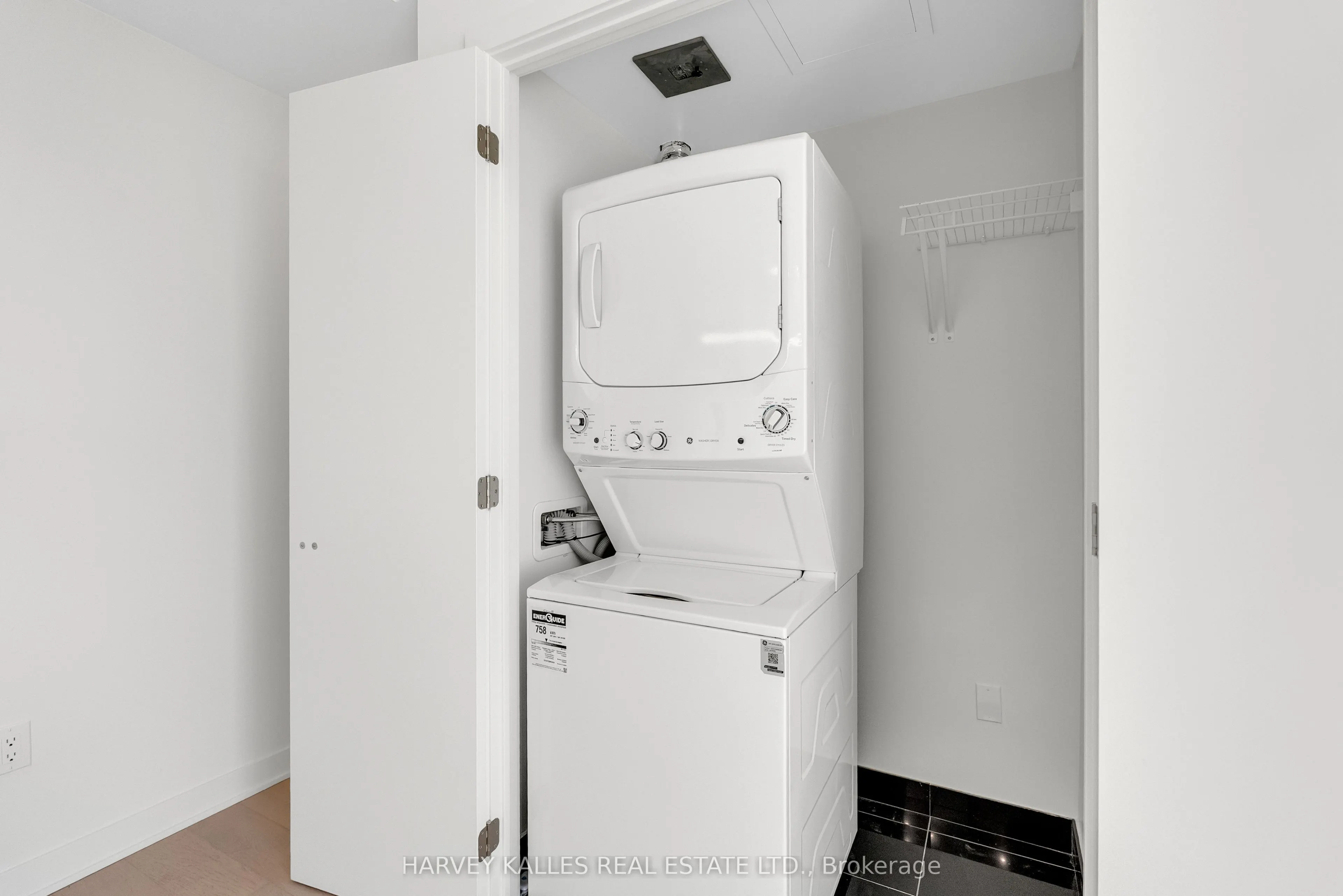11 Yorkville Avenue, #4110