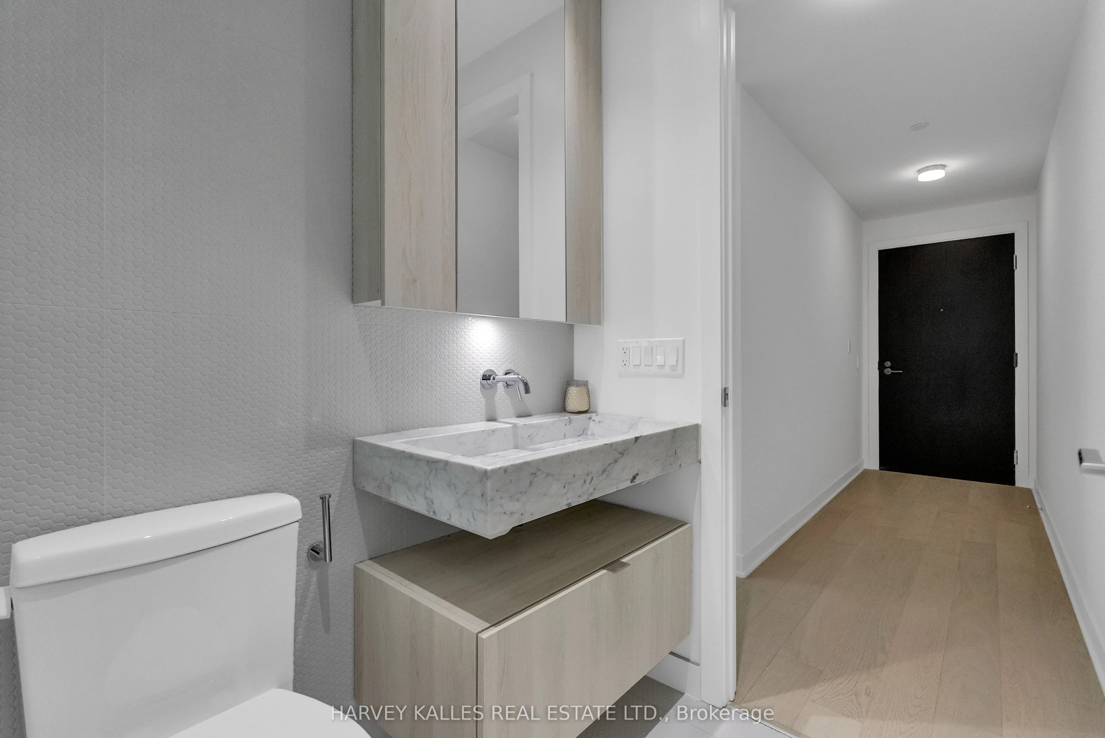 11 Yorkville Avenue, #4110