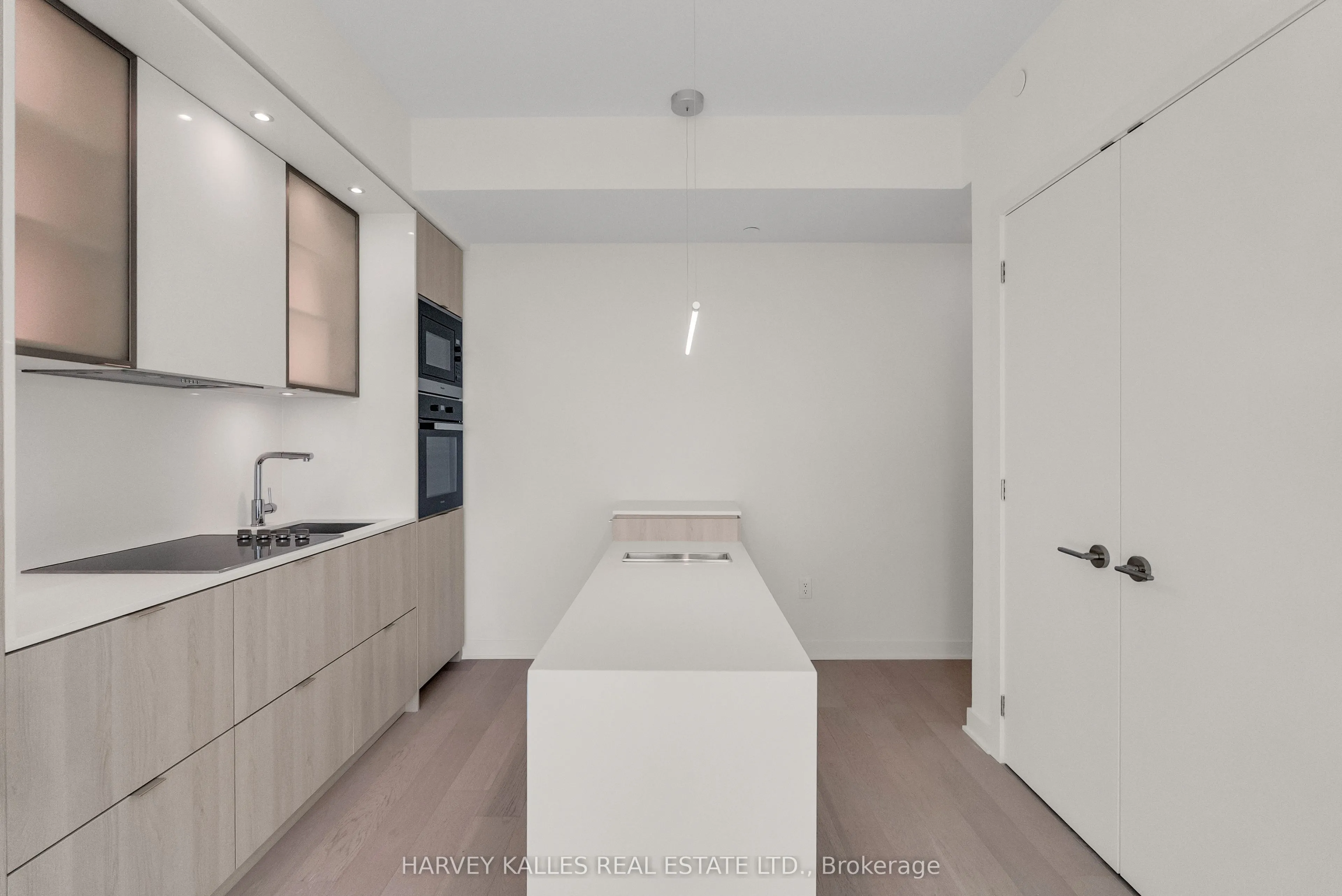11 Yorkville Avenue, #4110