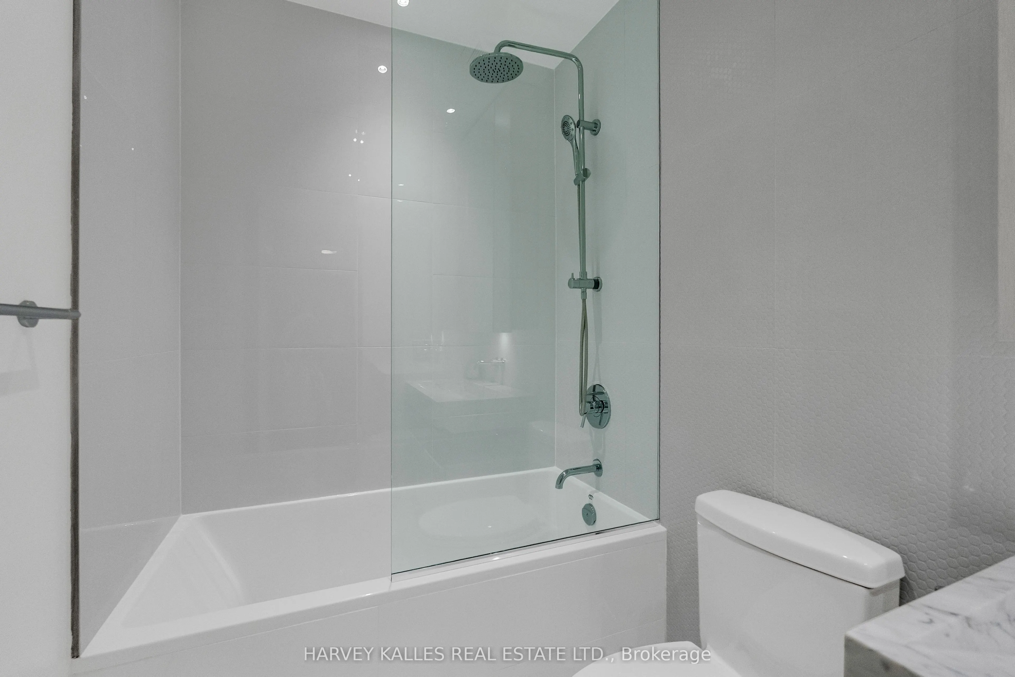 11 Yorkville Avenue, #4110