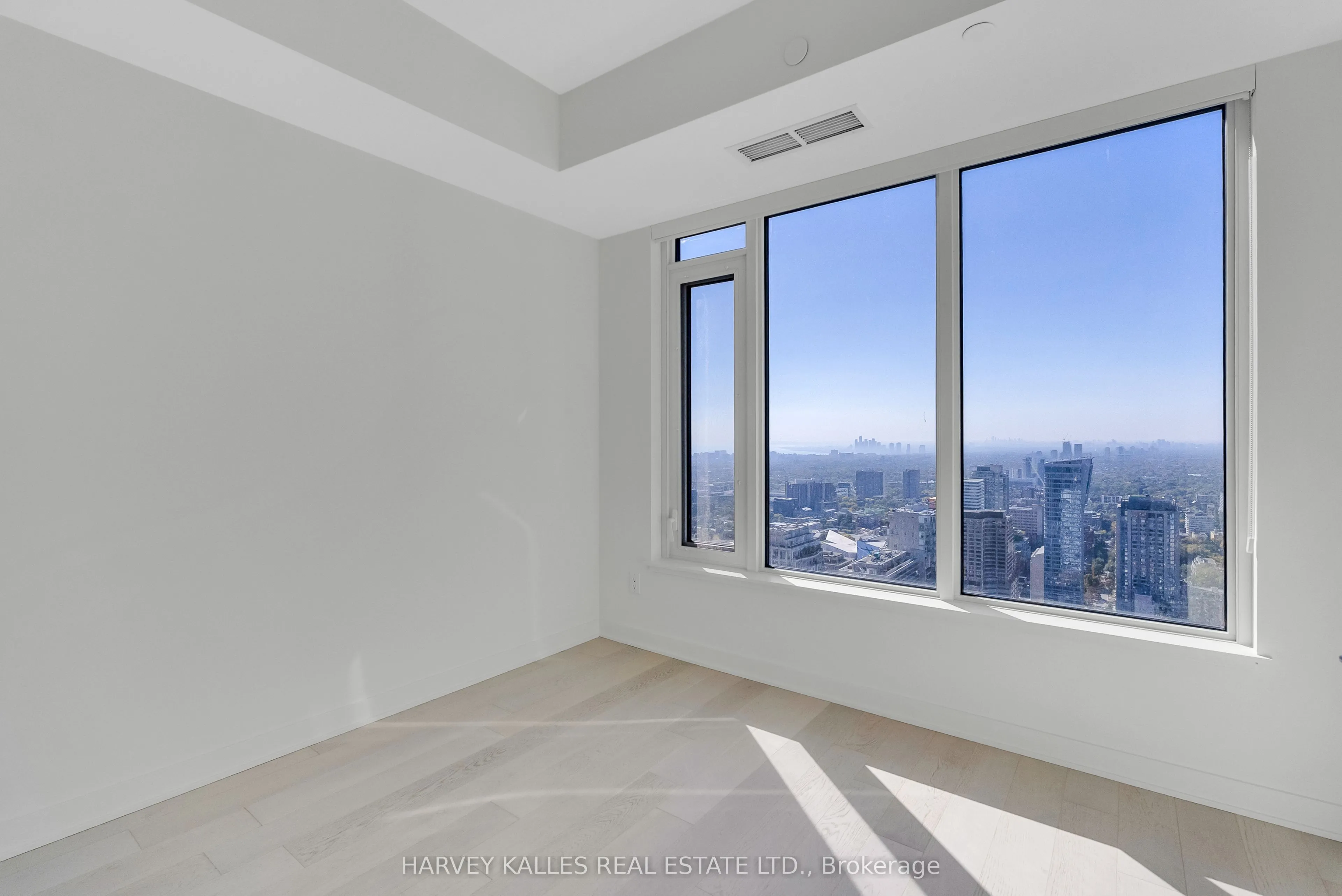 11 Yorkville Avenue, #4110