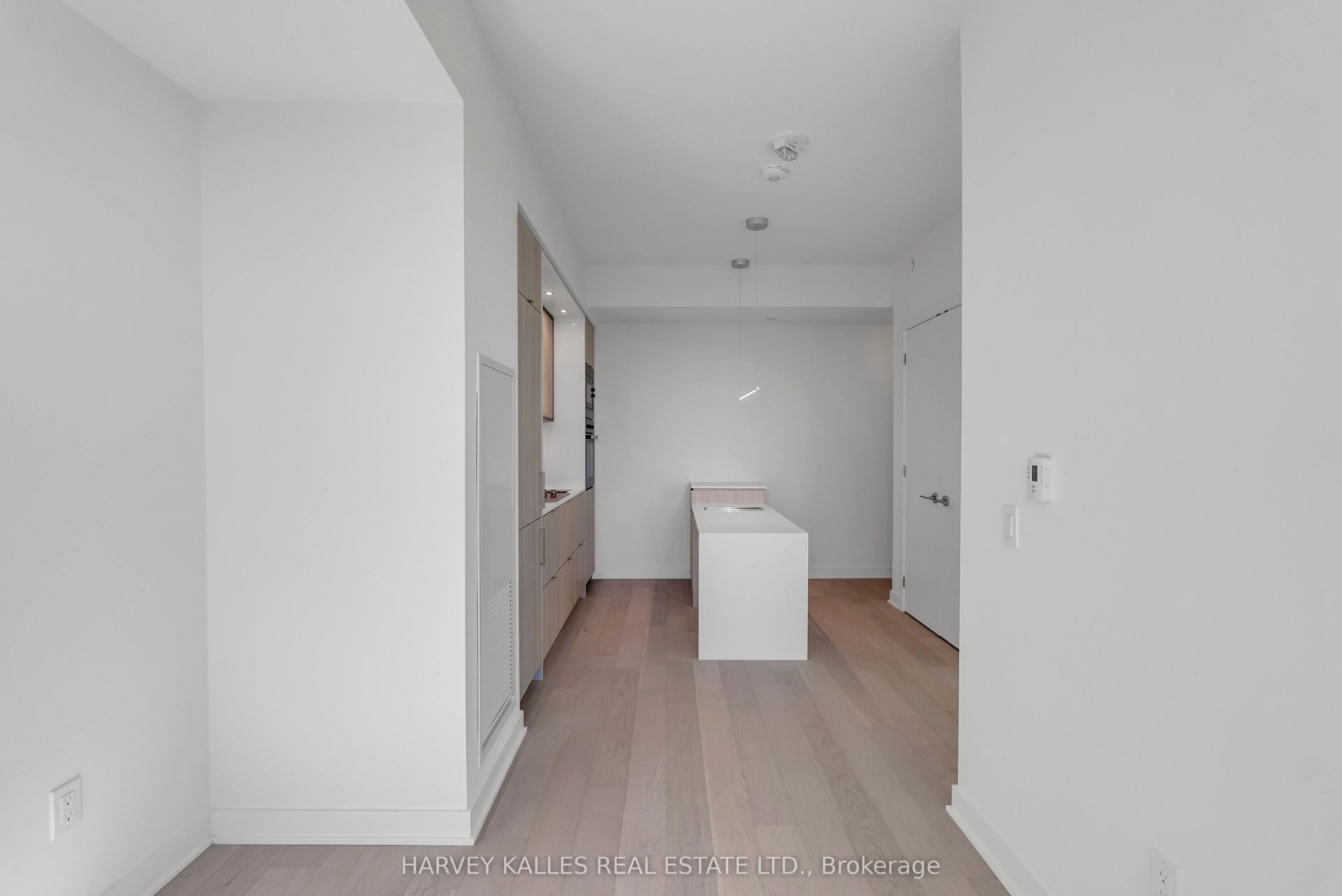 11 Yorkville Avenue, #4110