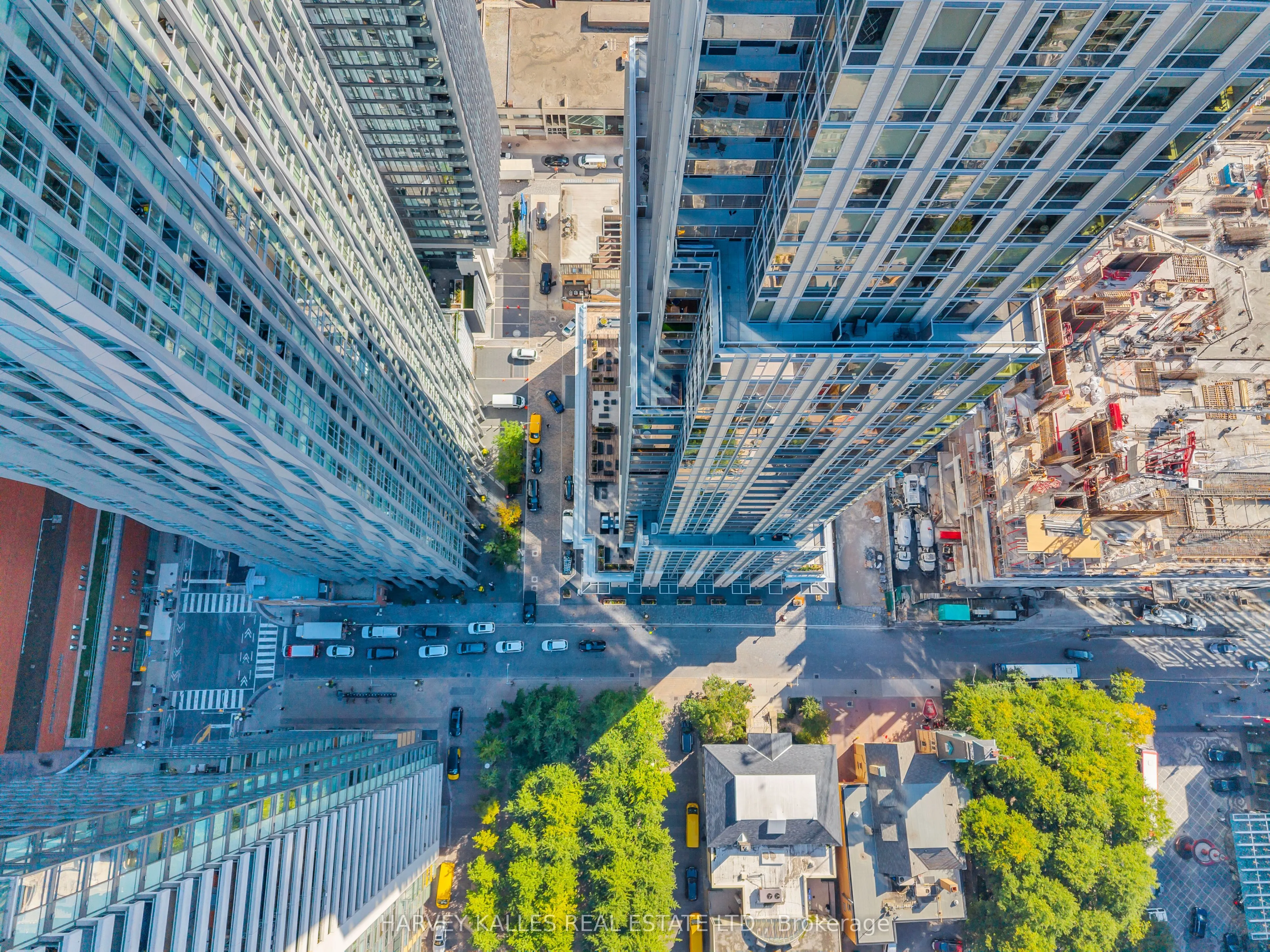 11 Yorkville Avenue, #4110