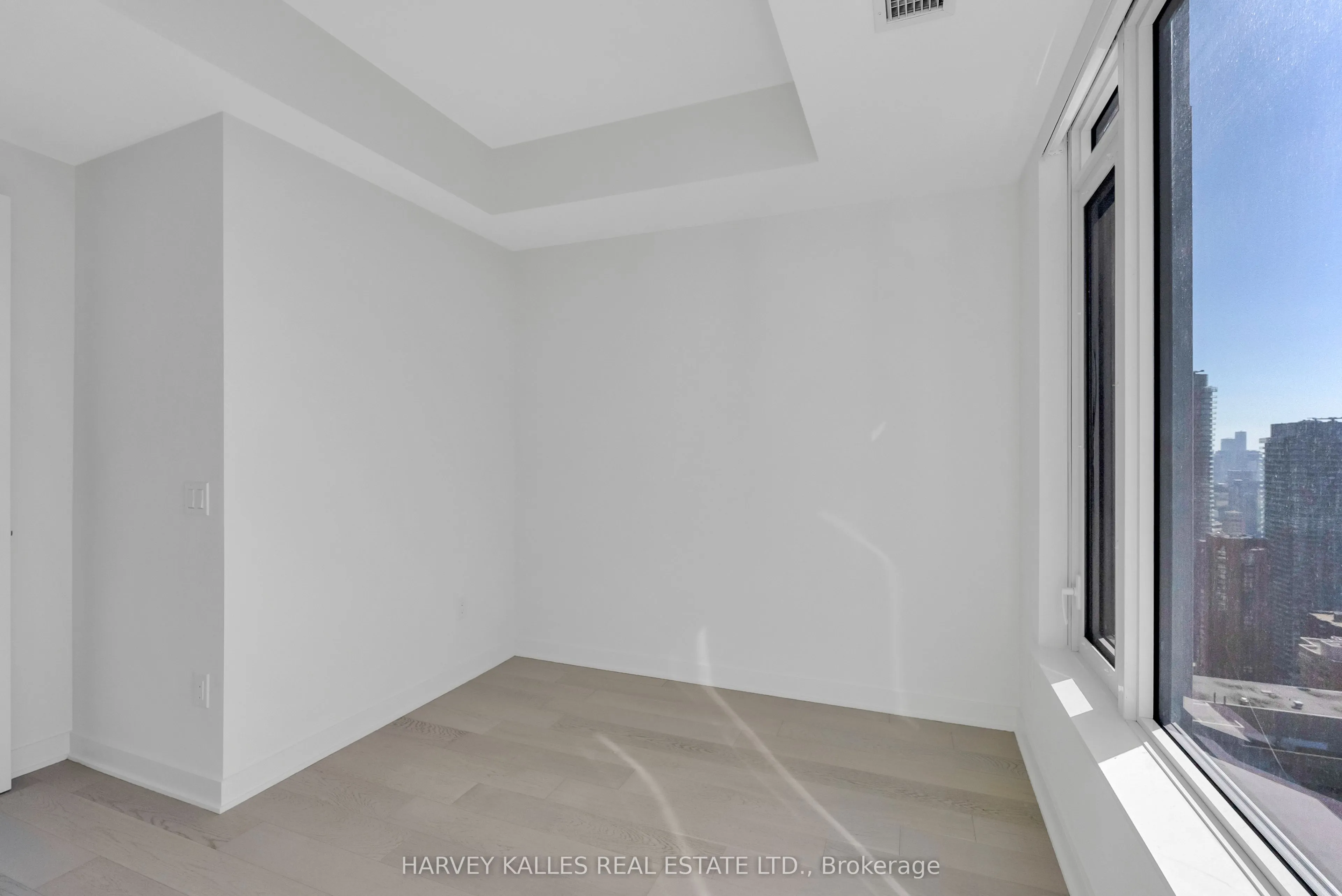 11 Yorkville Avenue, #4110