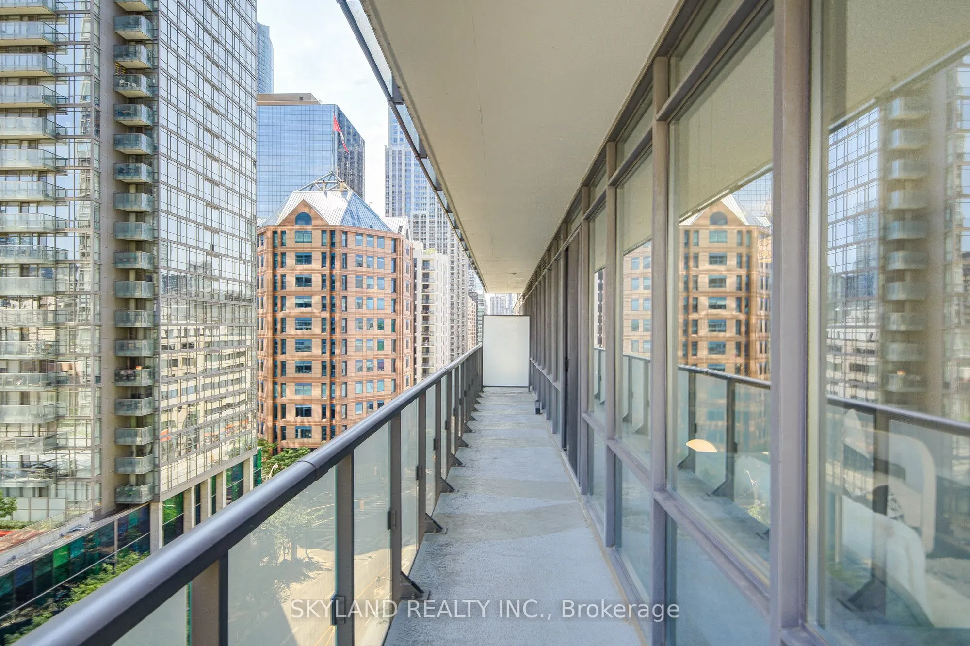 832 Bay Street, #805