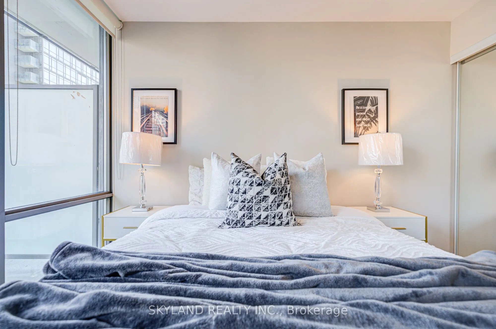 832 Bay Street, #805
