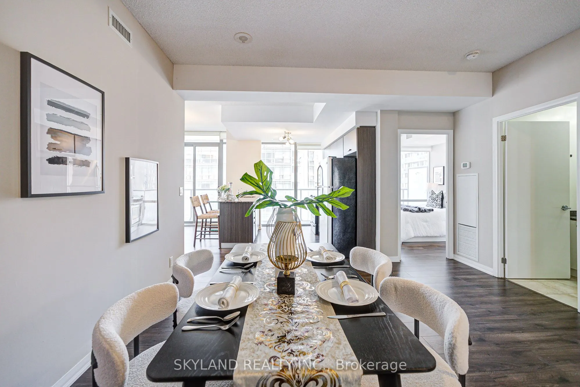 832 Bay Street, #805