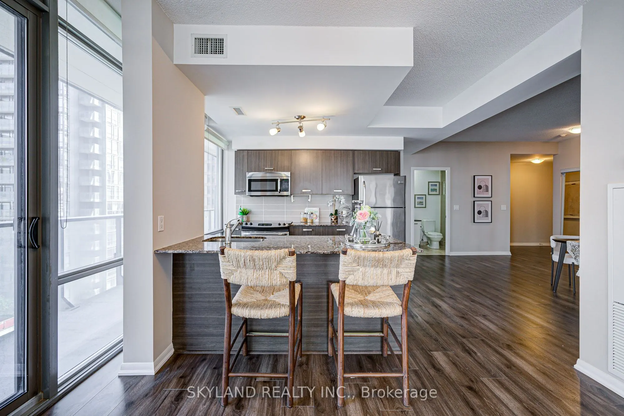 832 Bay Street, #805