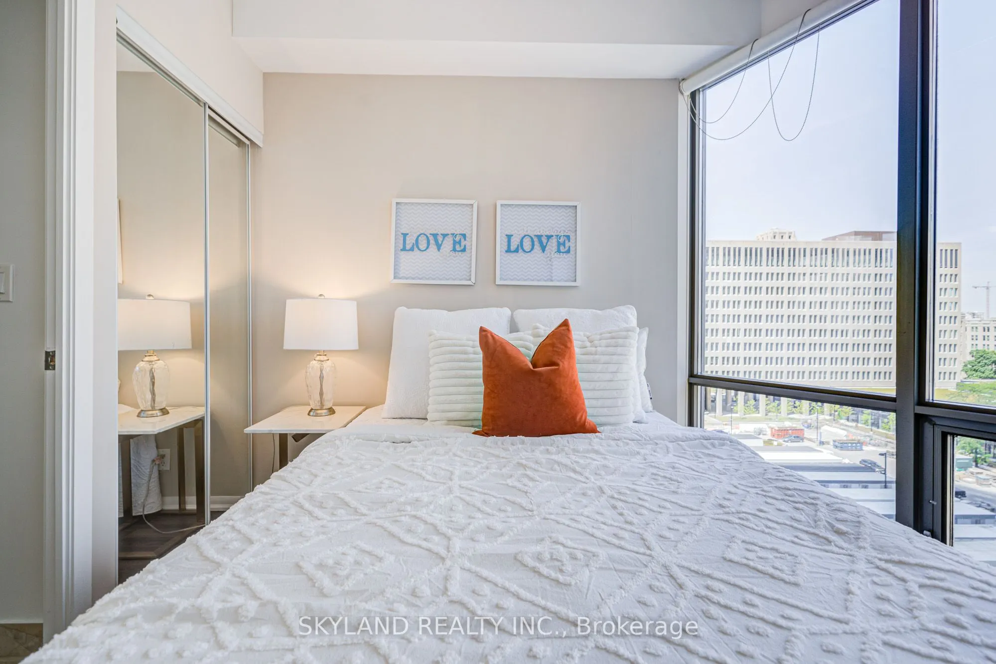 832 Bay Street, #805