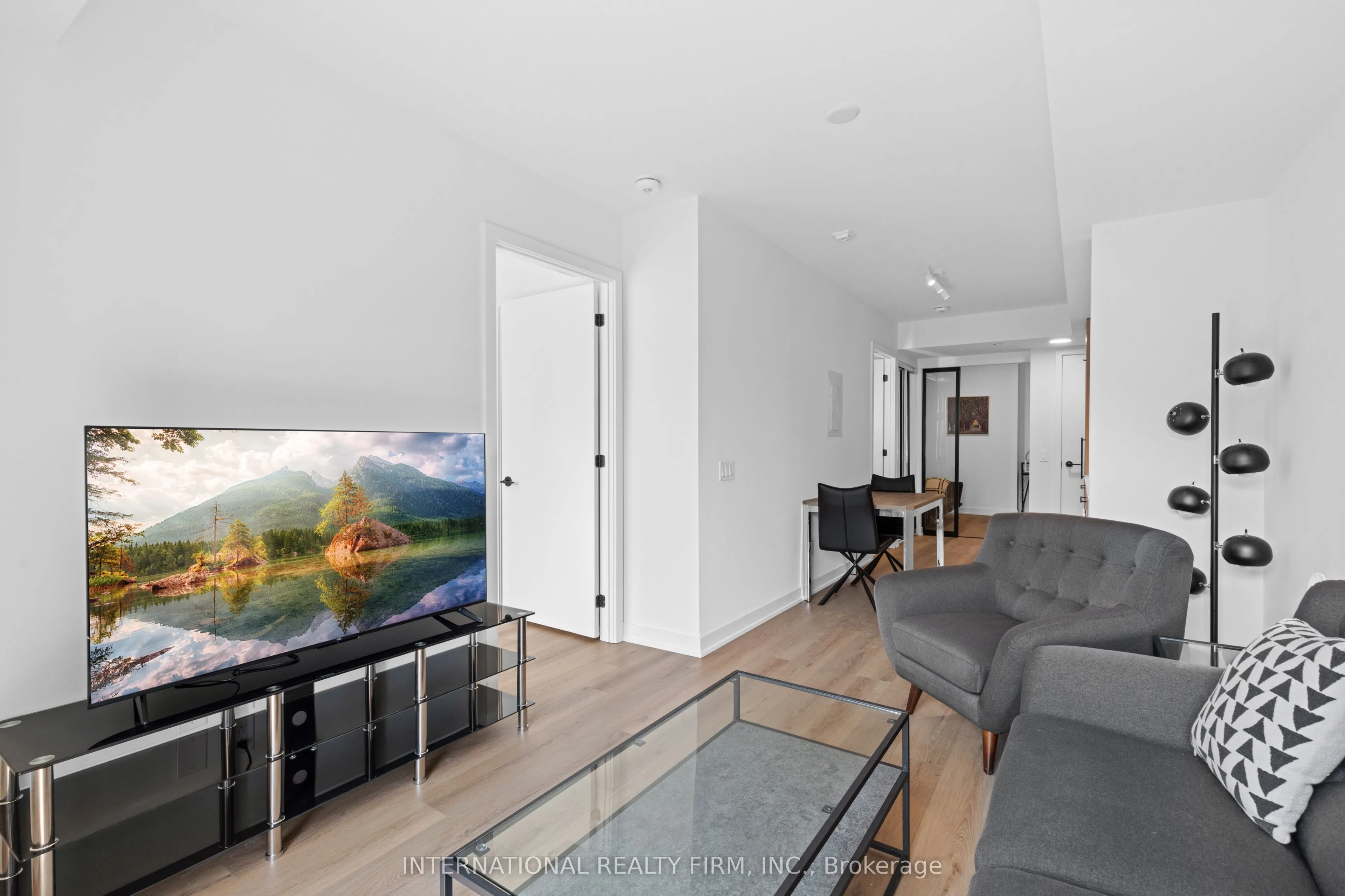 5 Lakeview Avenue, #409