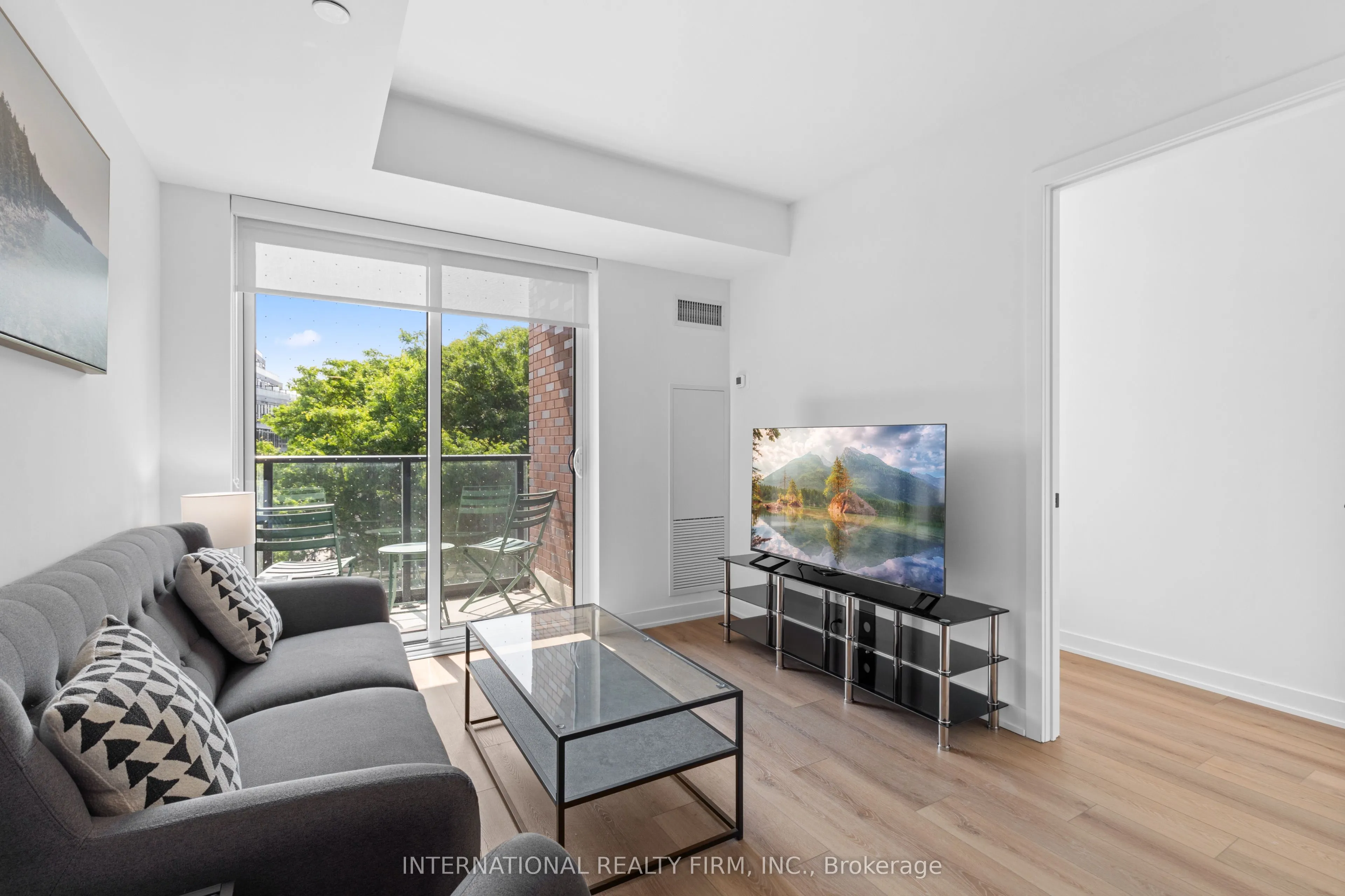 5 Lakeview Avenue, #409