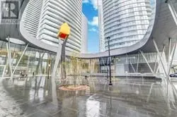 12 York Street, #611