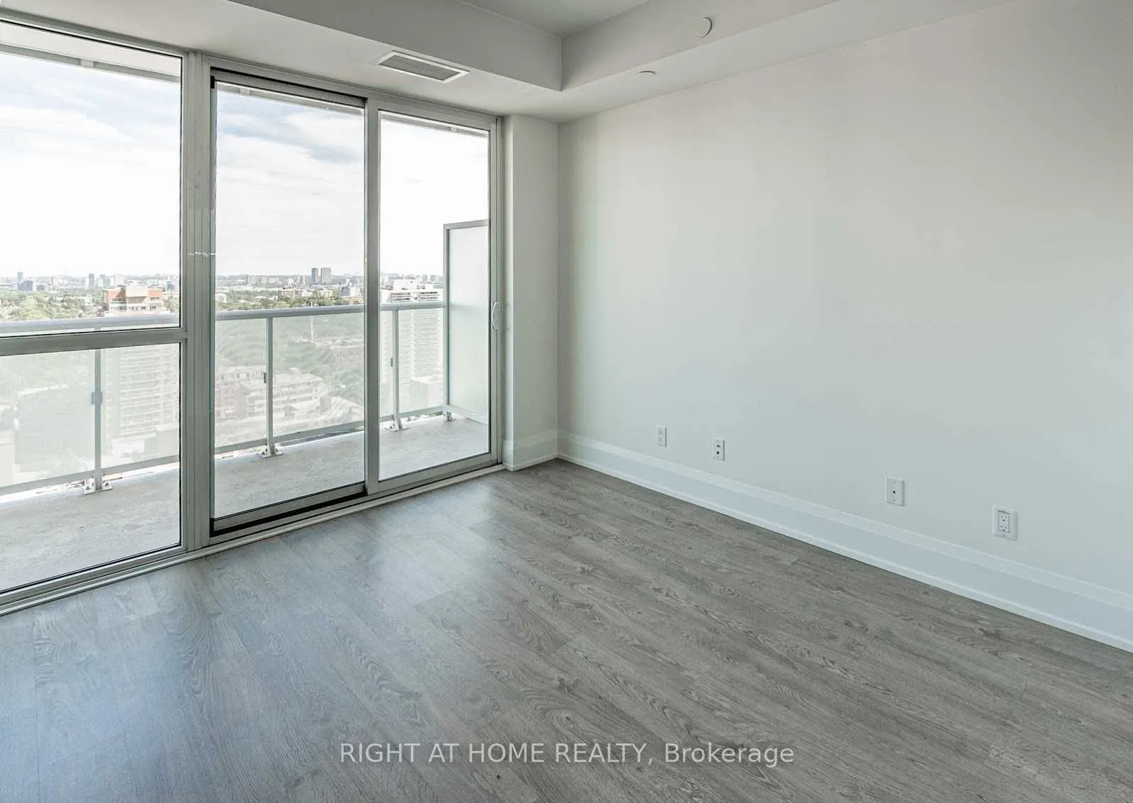 101 Erskine Avenue, #1906
