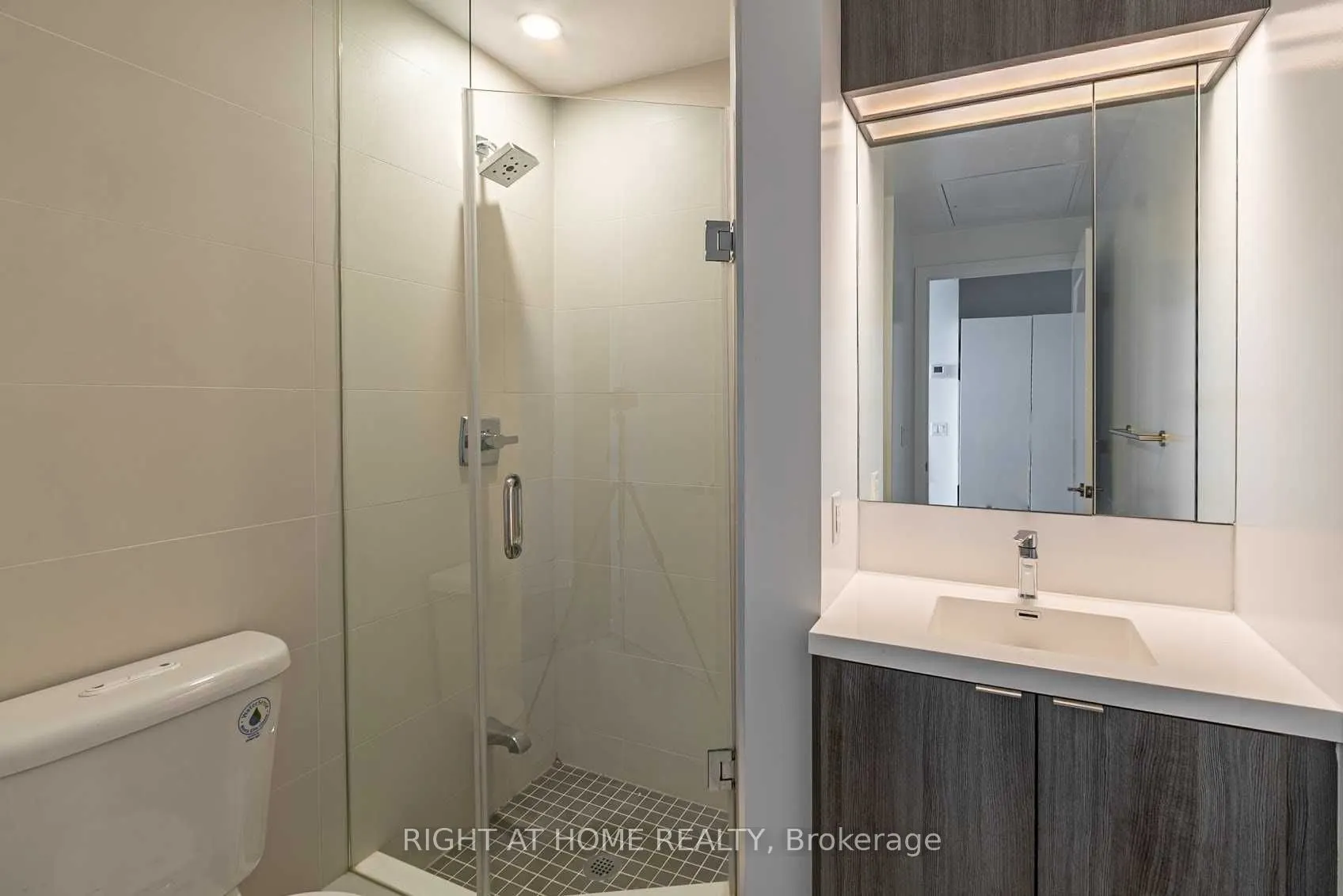 101 Erskine Avenue, #1906