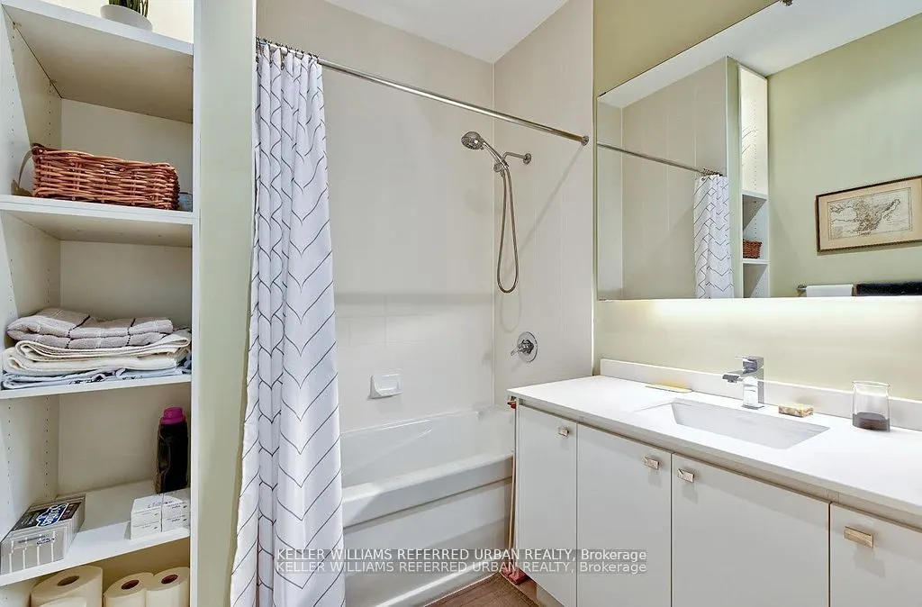 43 Hanna Avenue, #608