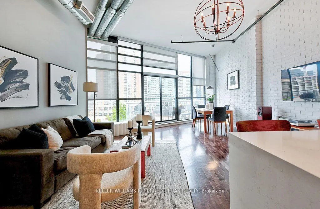 43 Hanna Avenue, #608