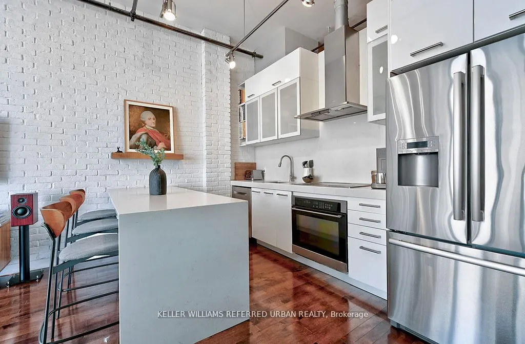 43 Hanna Avenue, #608
