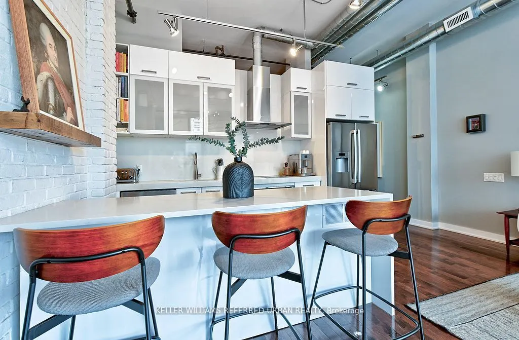 43 Hanna Avenue, #608