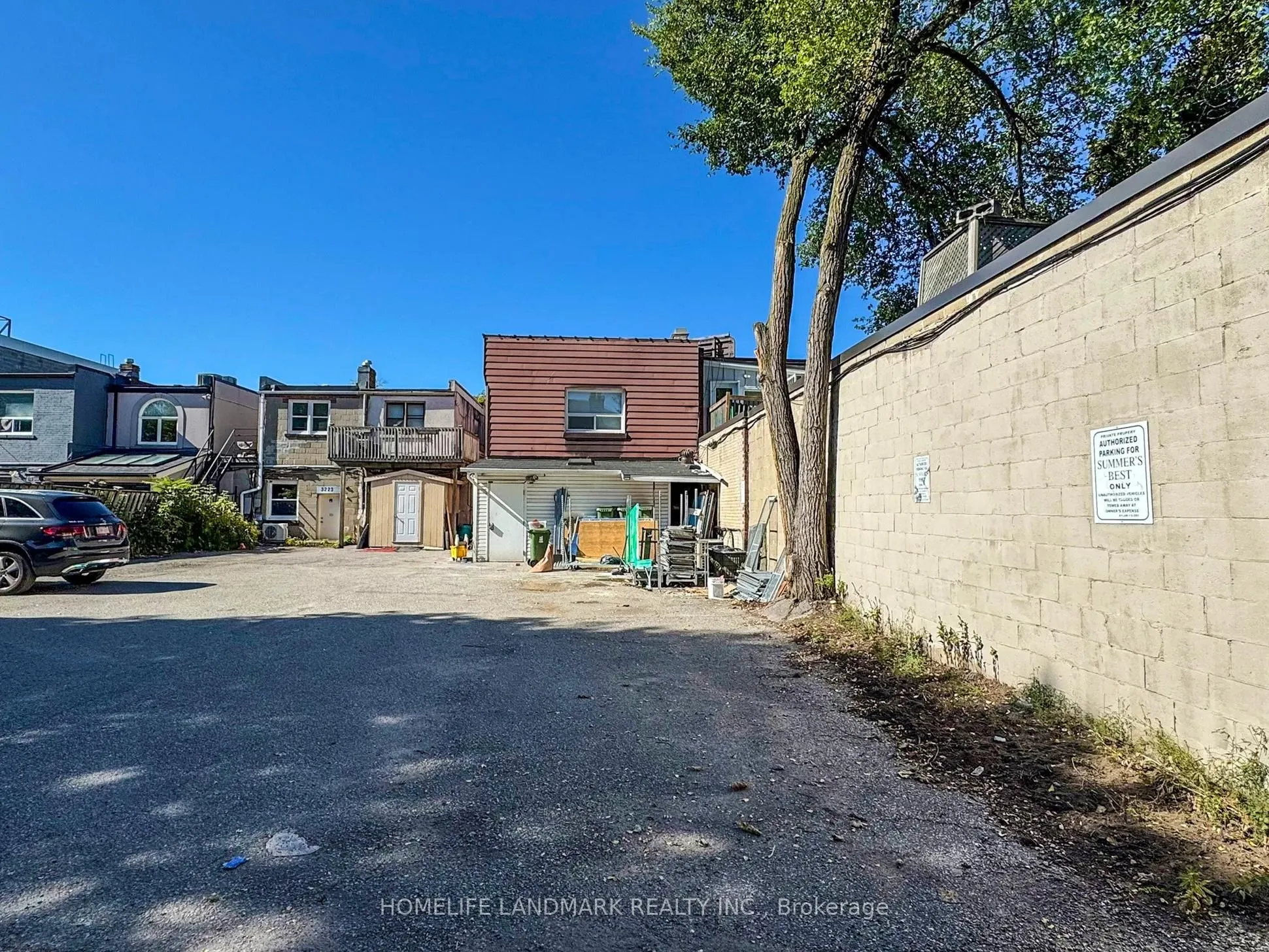 3229 Yonge Street