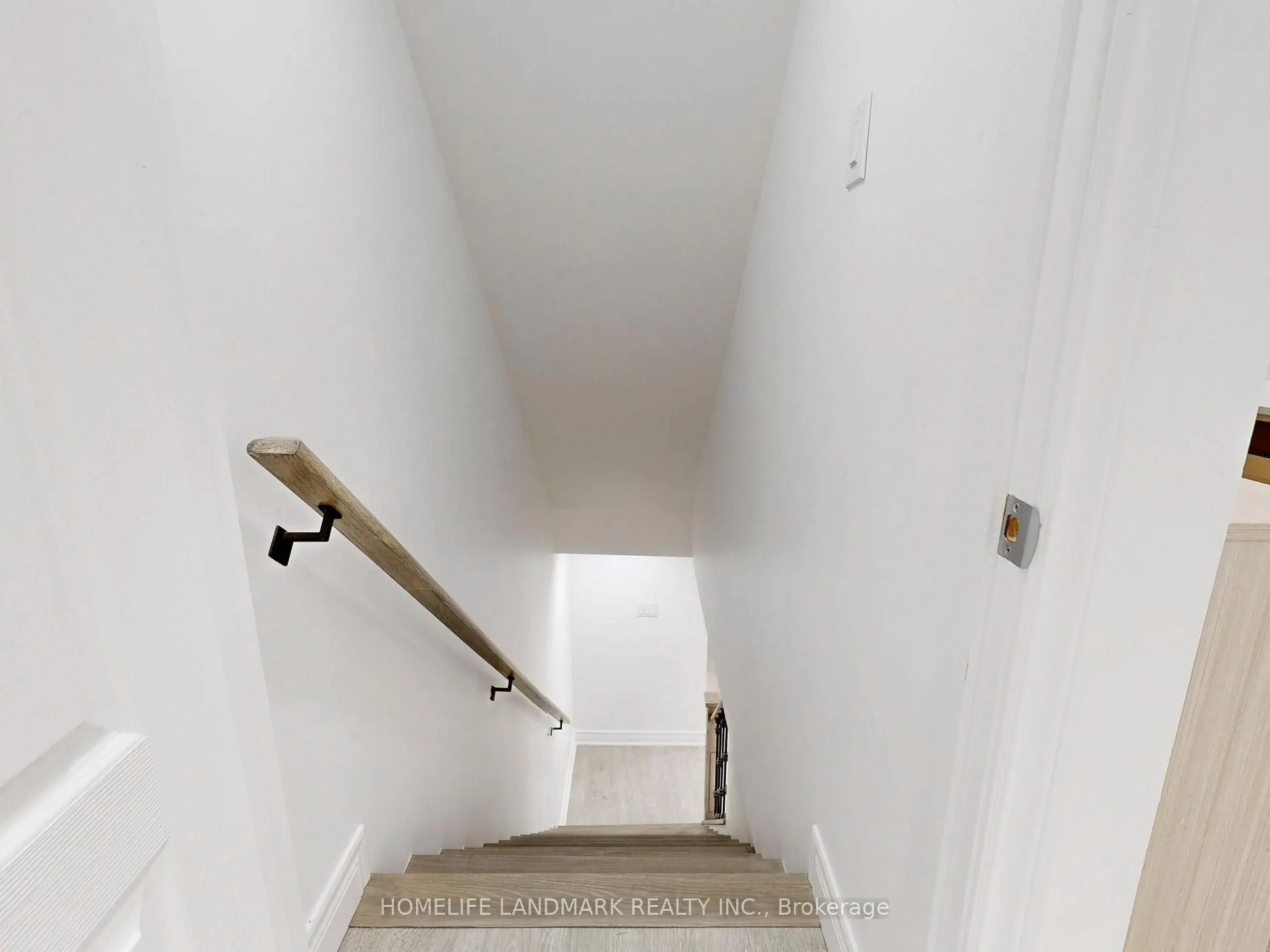 3229 Yonge Street