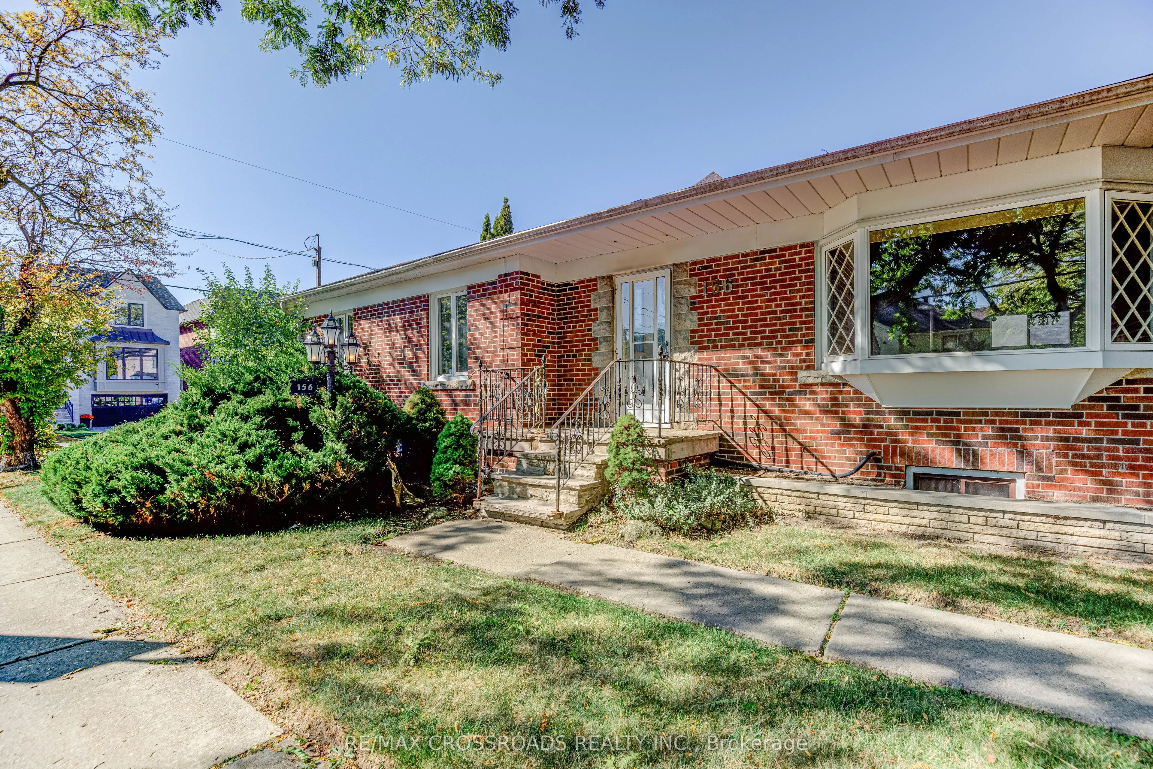 156 Florence Avenue