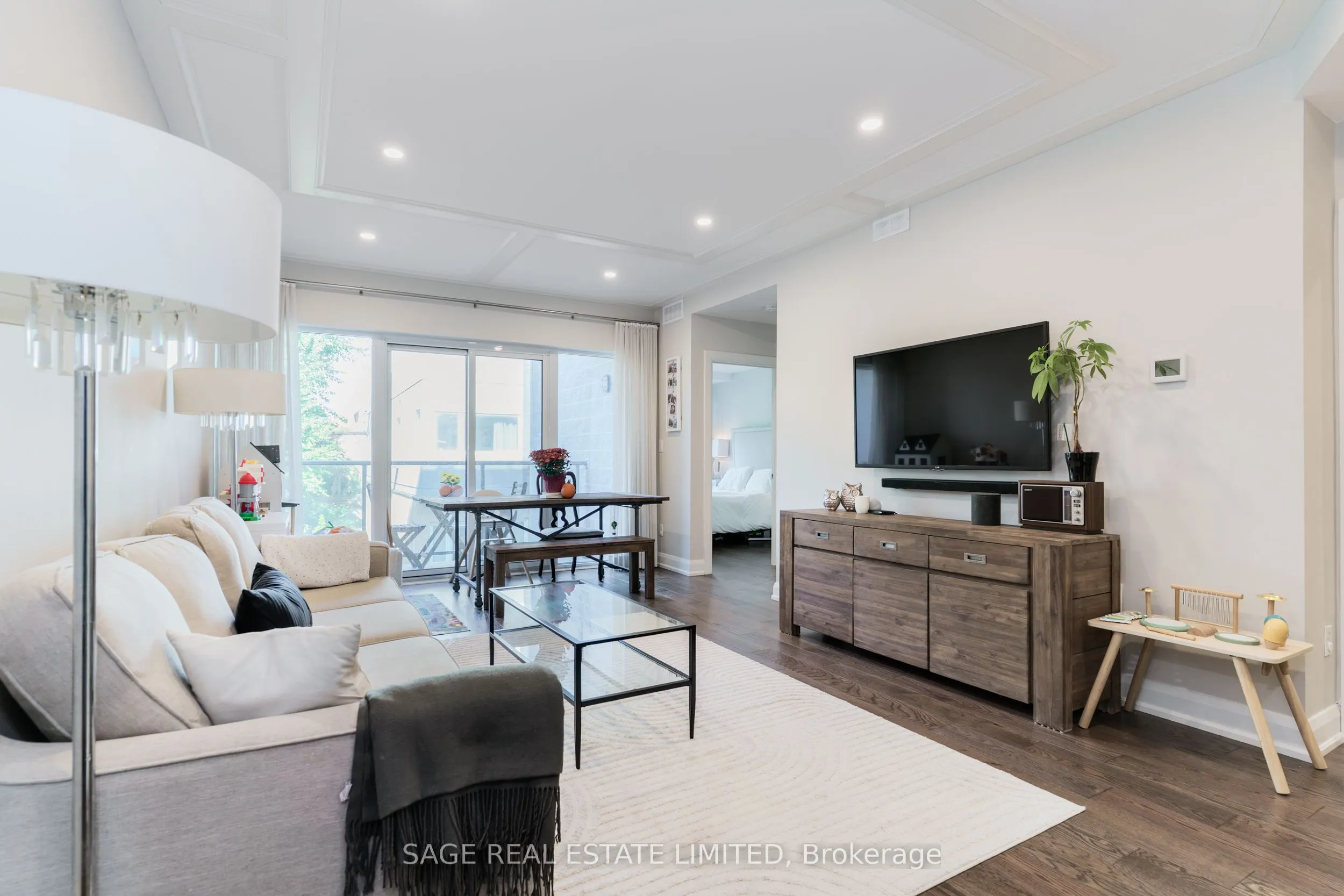 1636 Dundas Street W, #3