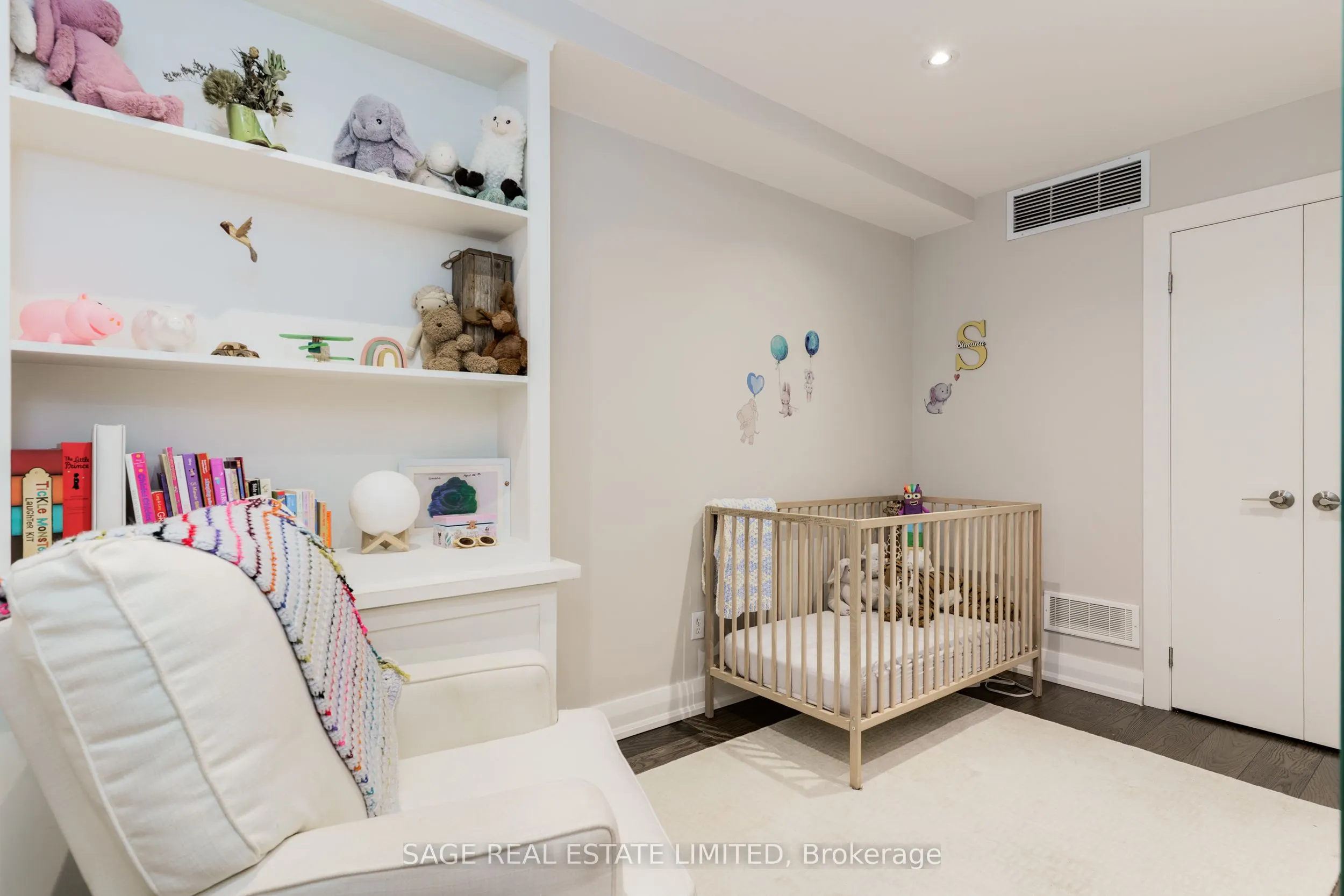 1636 Dundas Street W, #3