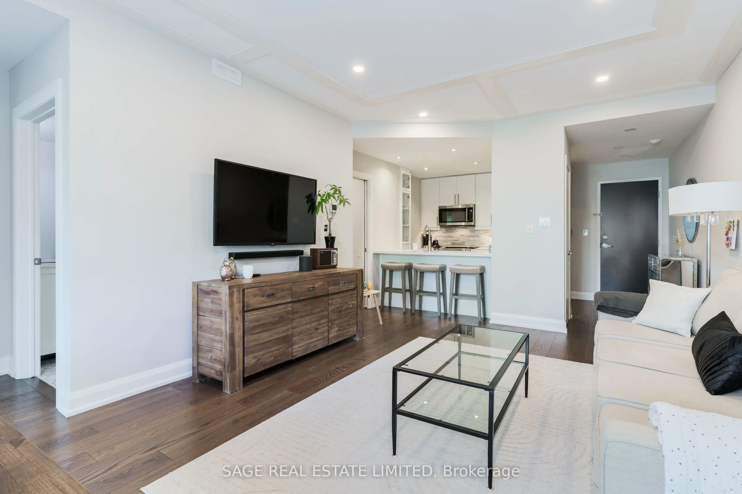 1636 Dundas Street W, #3