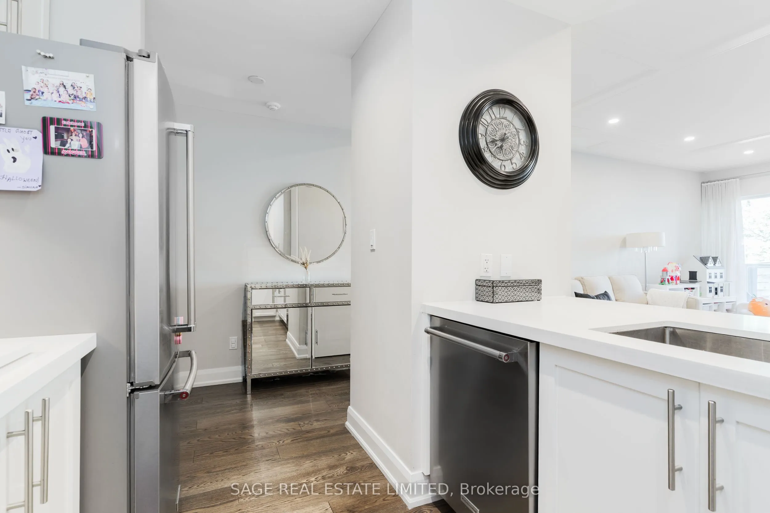 1636 Dundas Street W, #3