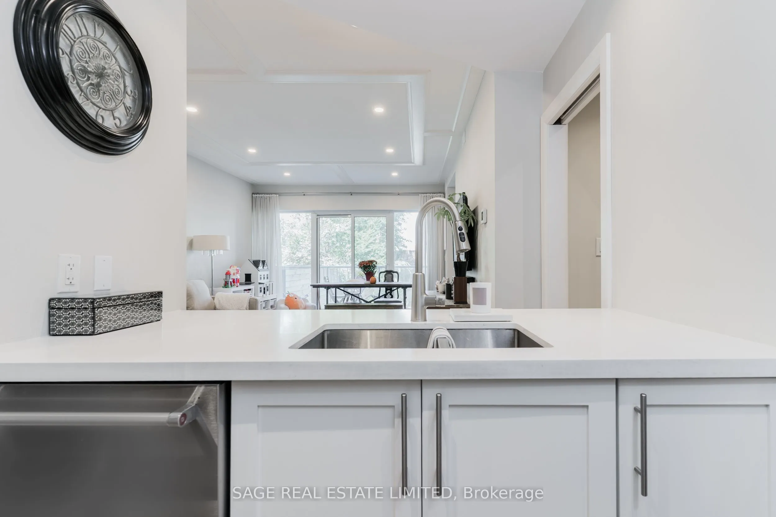 1636 Dundas Street W, #3