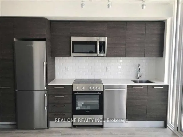 28 Wellesley Street E, #1901