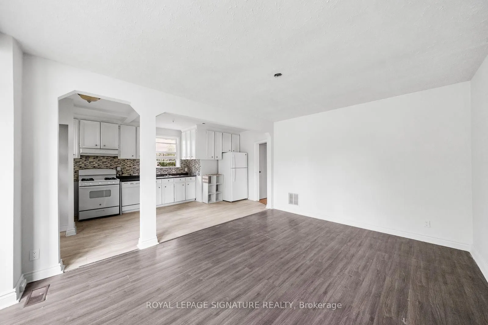 17 Pleasant Avenue, #Main