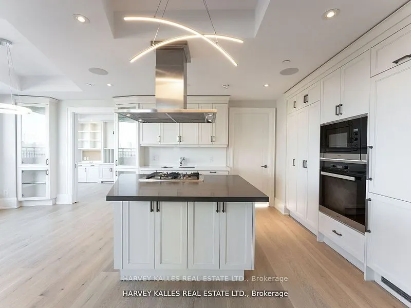 181 Davenport Road, #605