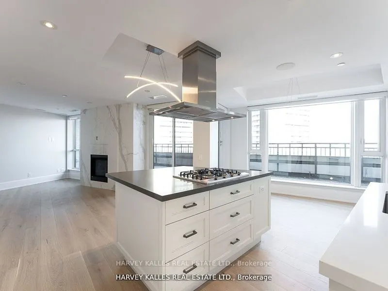 181 Davenport Road, #605