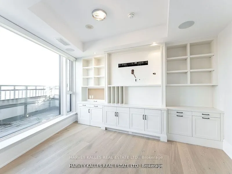 181 Davenport Road, #605
