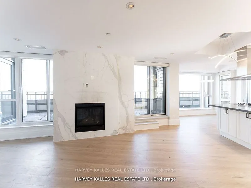 181 Davenport Road, #605