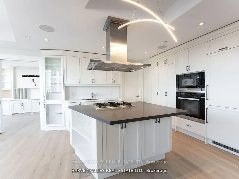 181 Davenport Road, #605