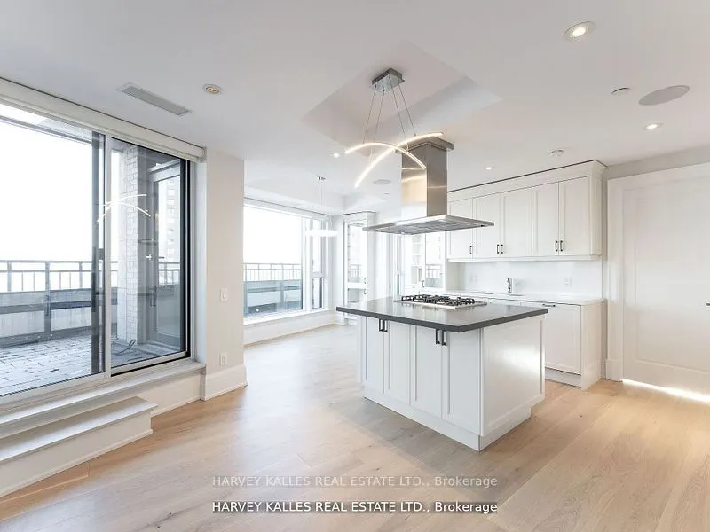 181 Davenport Road, #605