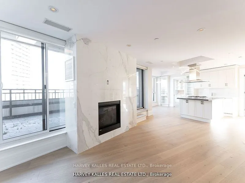 181 Davenport Road, #605