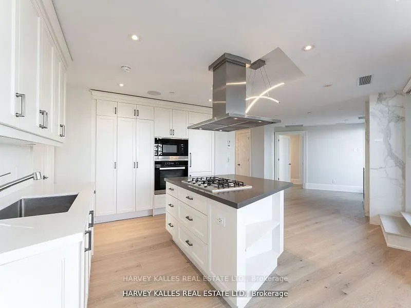181 Davenport Road, #605