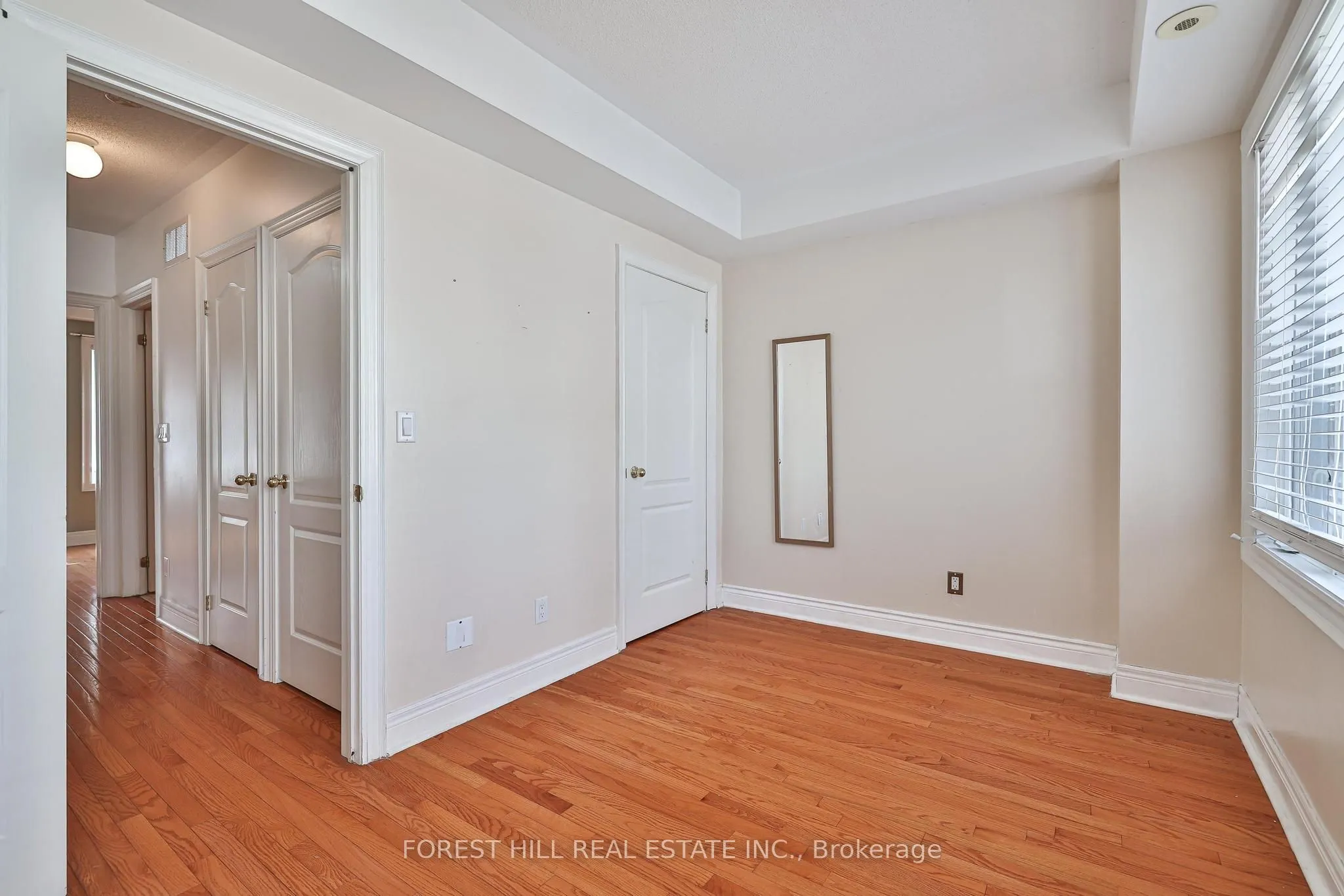 1376 Eglinton Avenue W