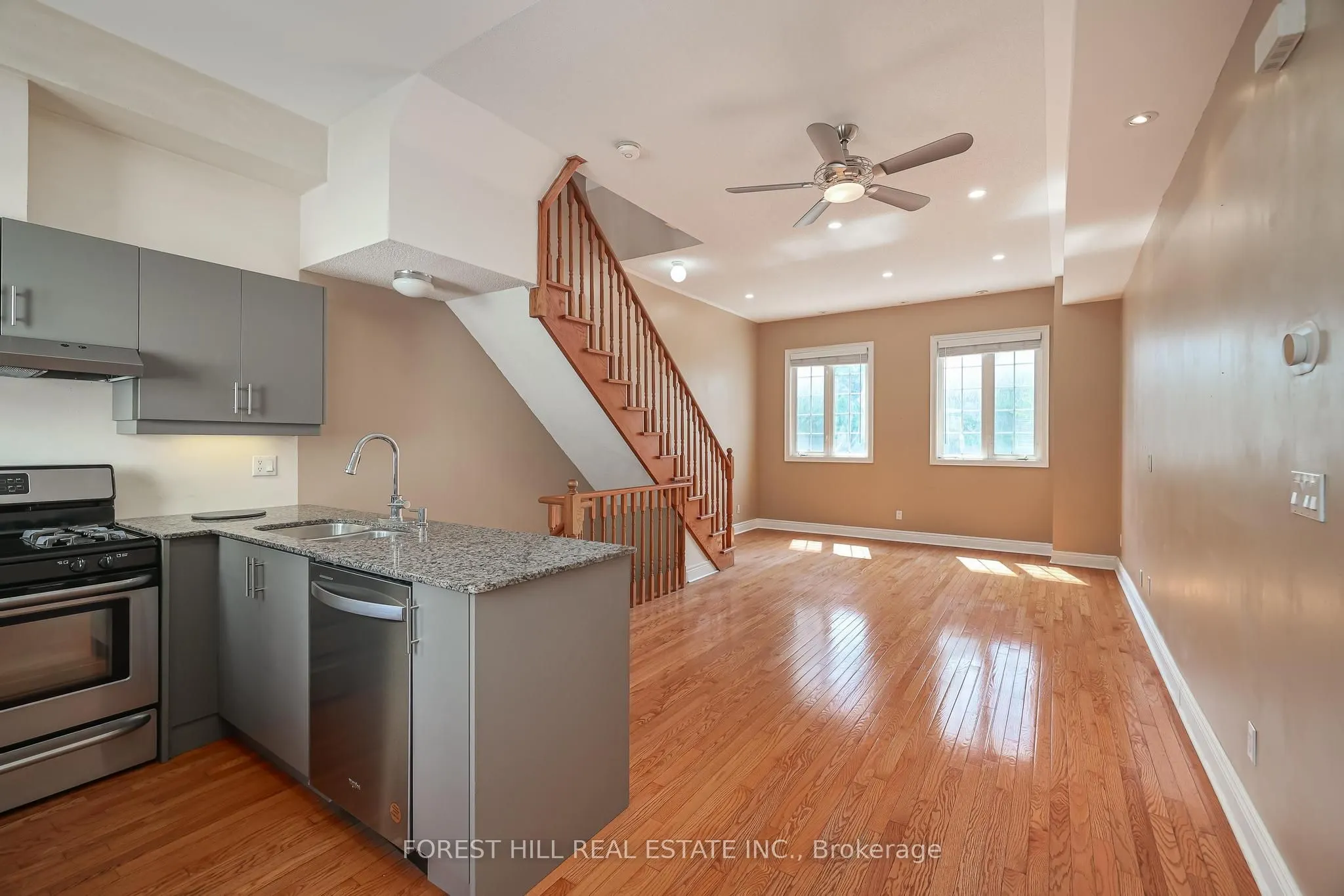 1376 Eglinton Avenue W