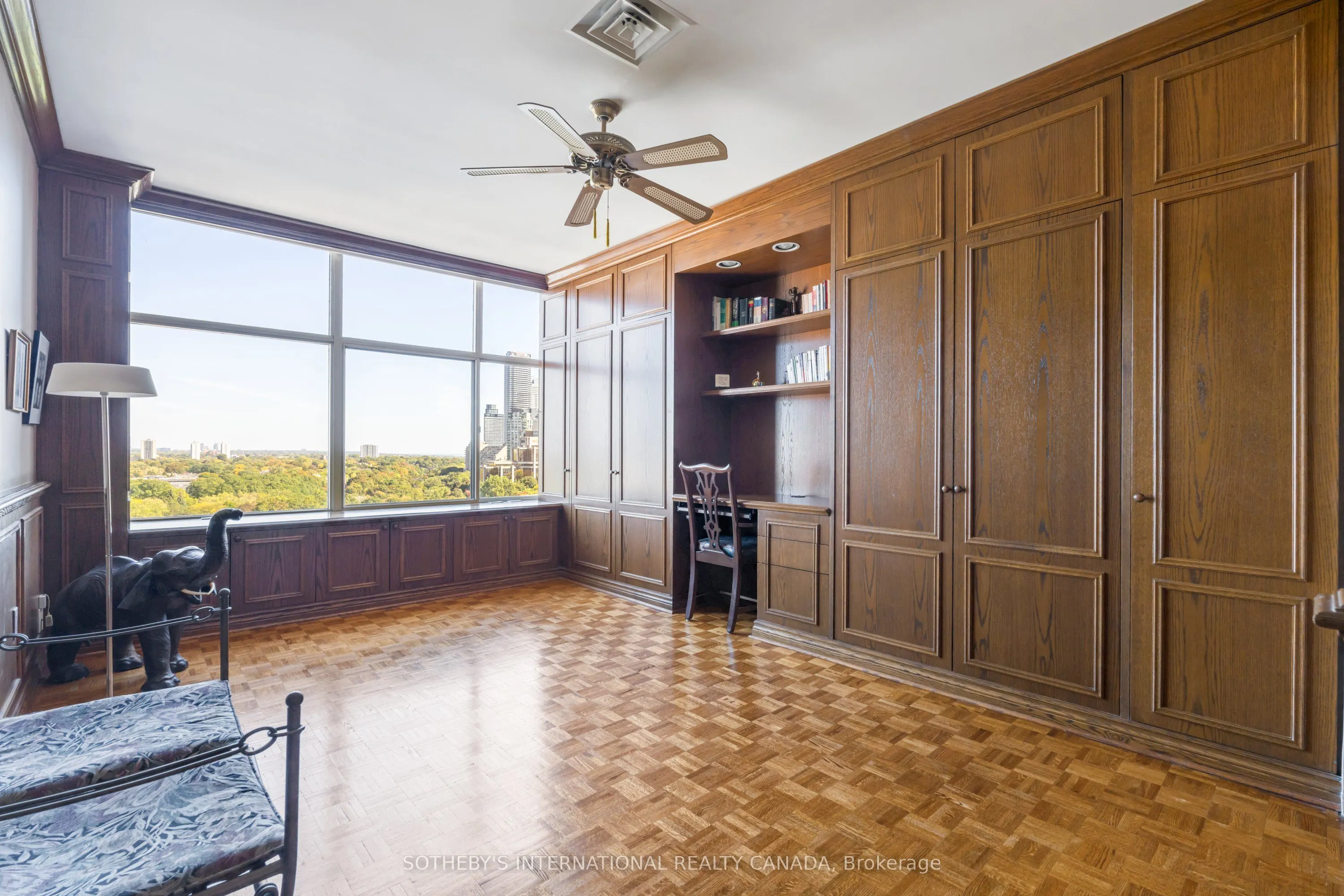 900 Yonge Street, #PH2