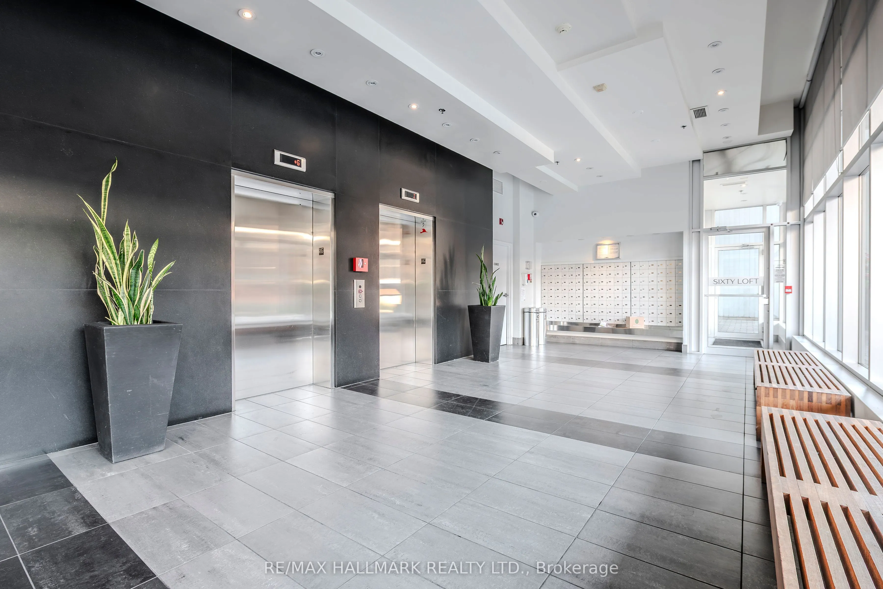 60 Bathurst Street, #910