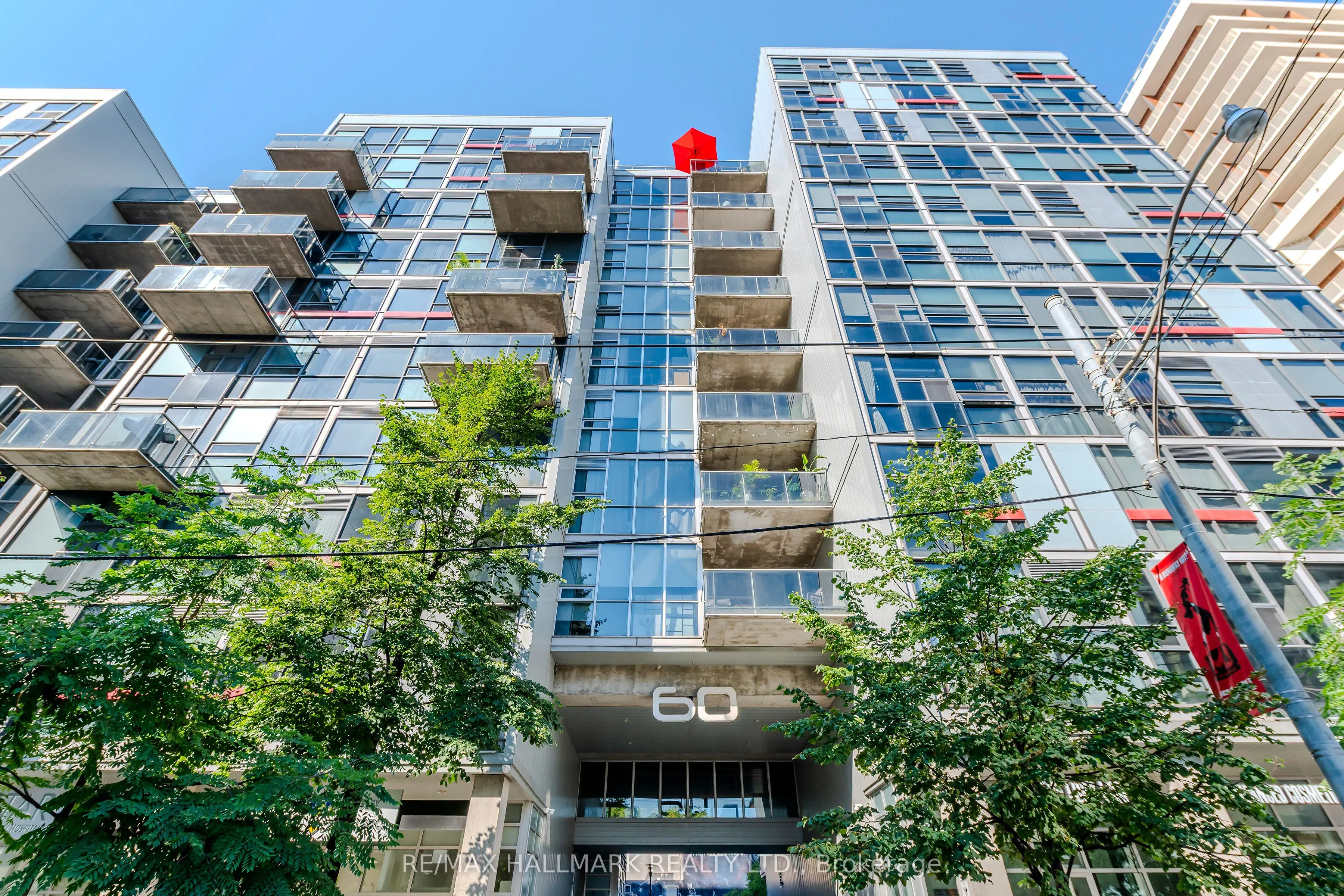 60 Bathurst Street, #910