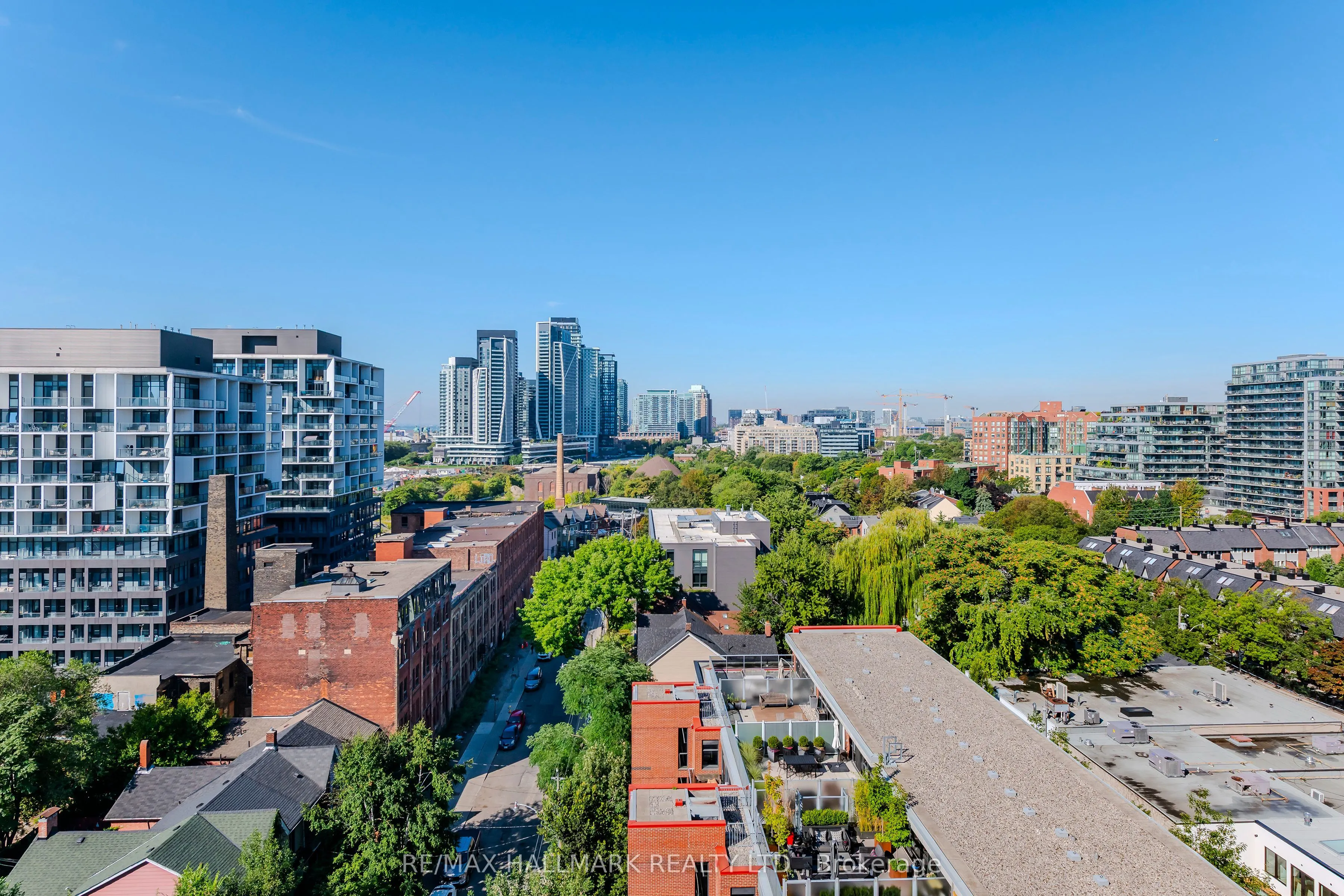 60 Bathurst Street, #910