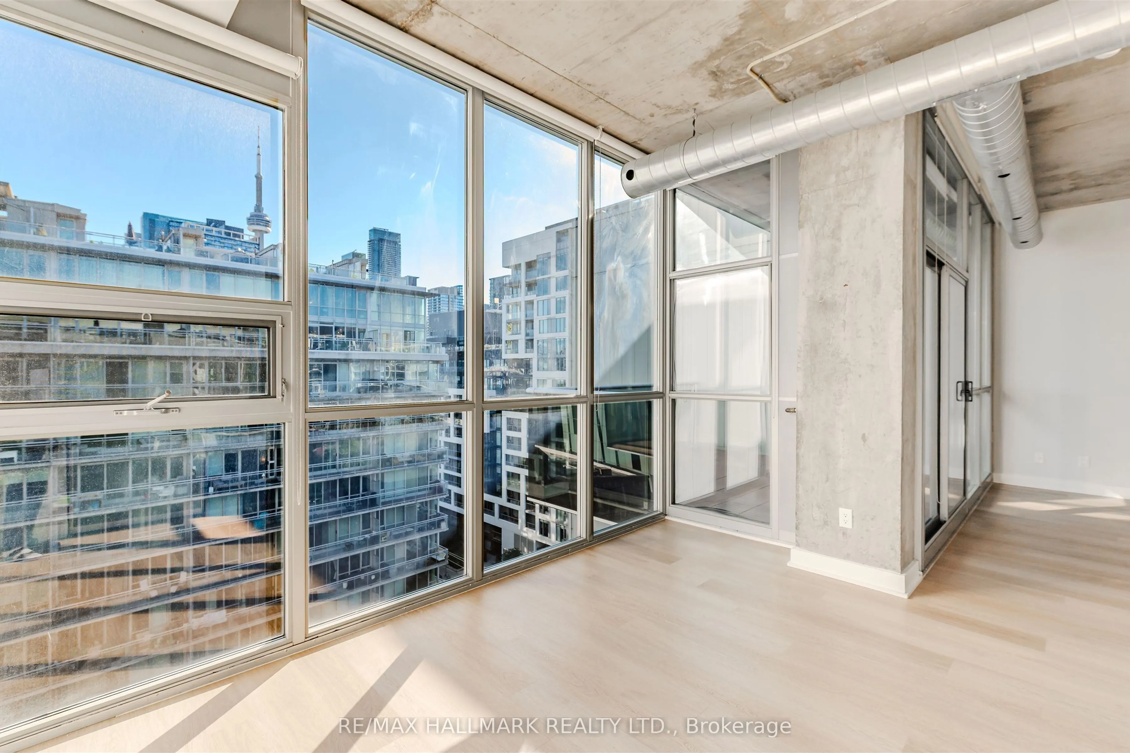 60 Bathurst Street, #910