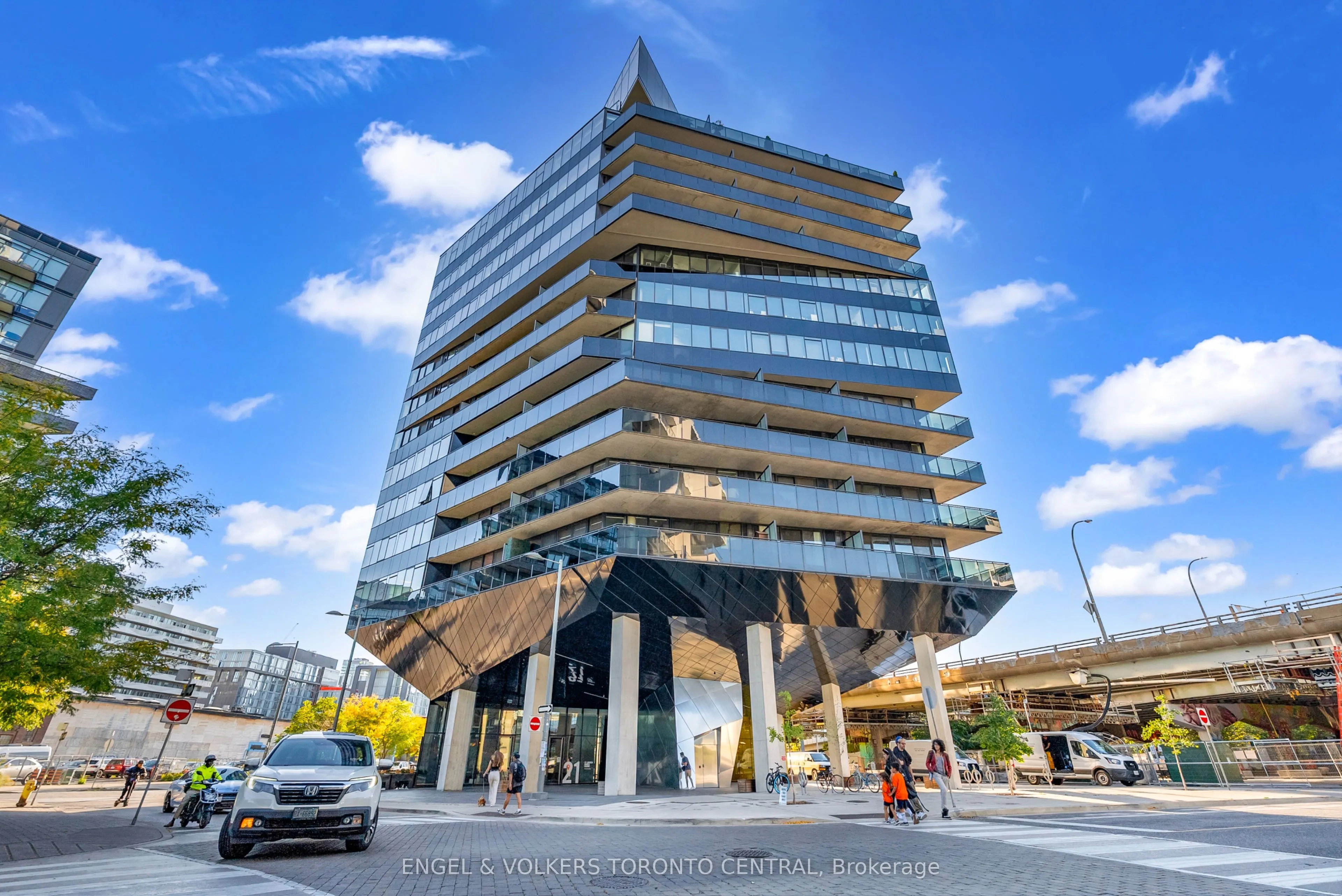21 Lawren Harris Square, #310