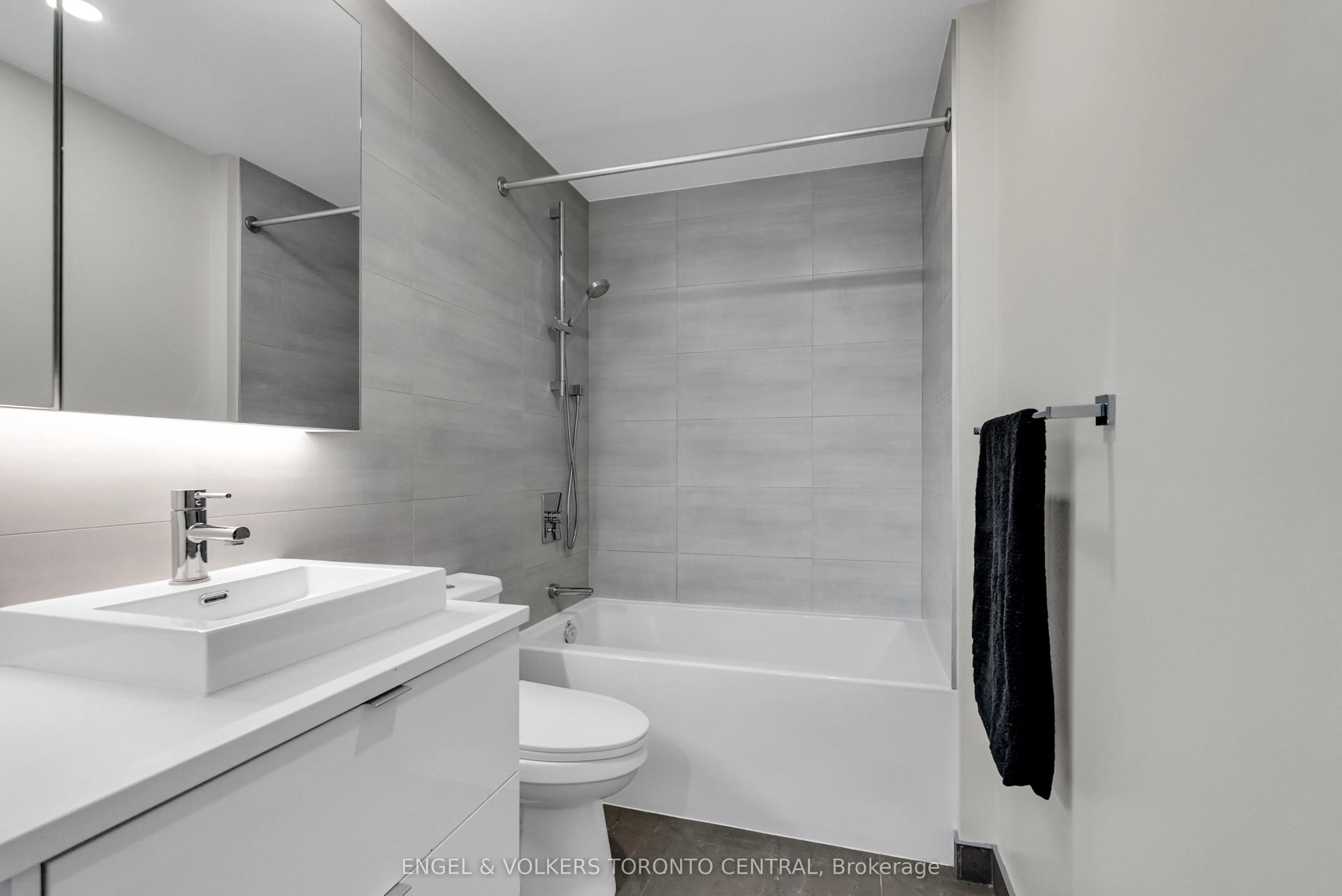 21 Lawren Harris Square, #310